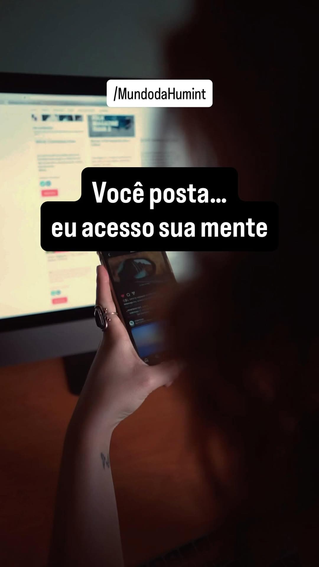 Você pode pensar que está só postando… Mas para quem domina leitura a frio, seu perfil é um mapa da sua mente.