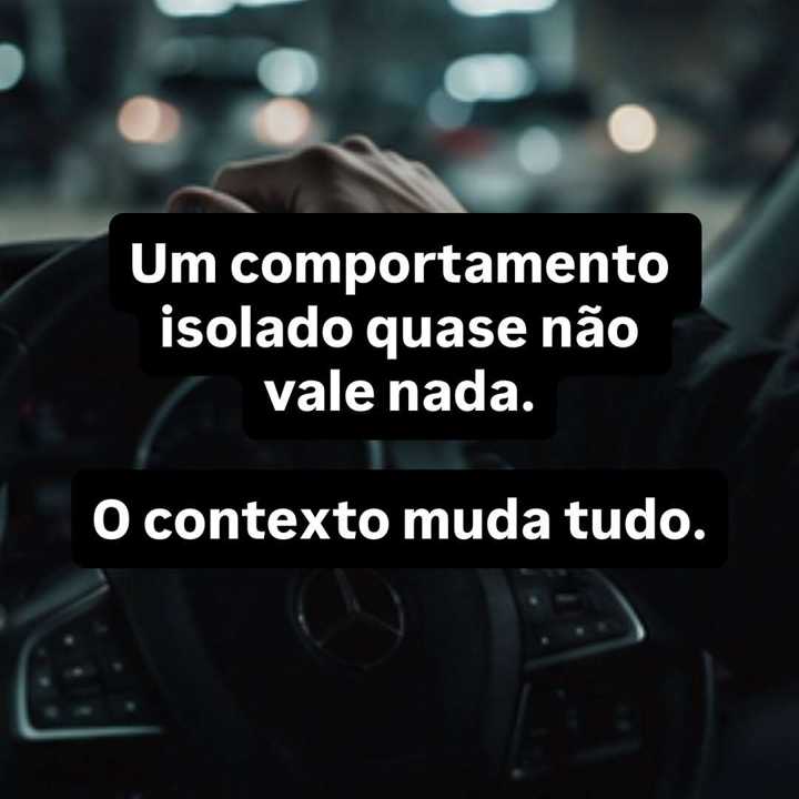 Muita gente acredita que HUMINT é apenas em interrogatórios, infiltrações ou operações... — slide 9